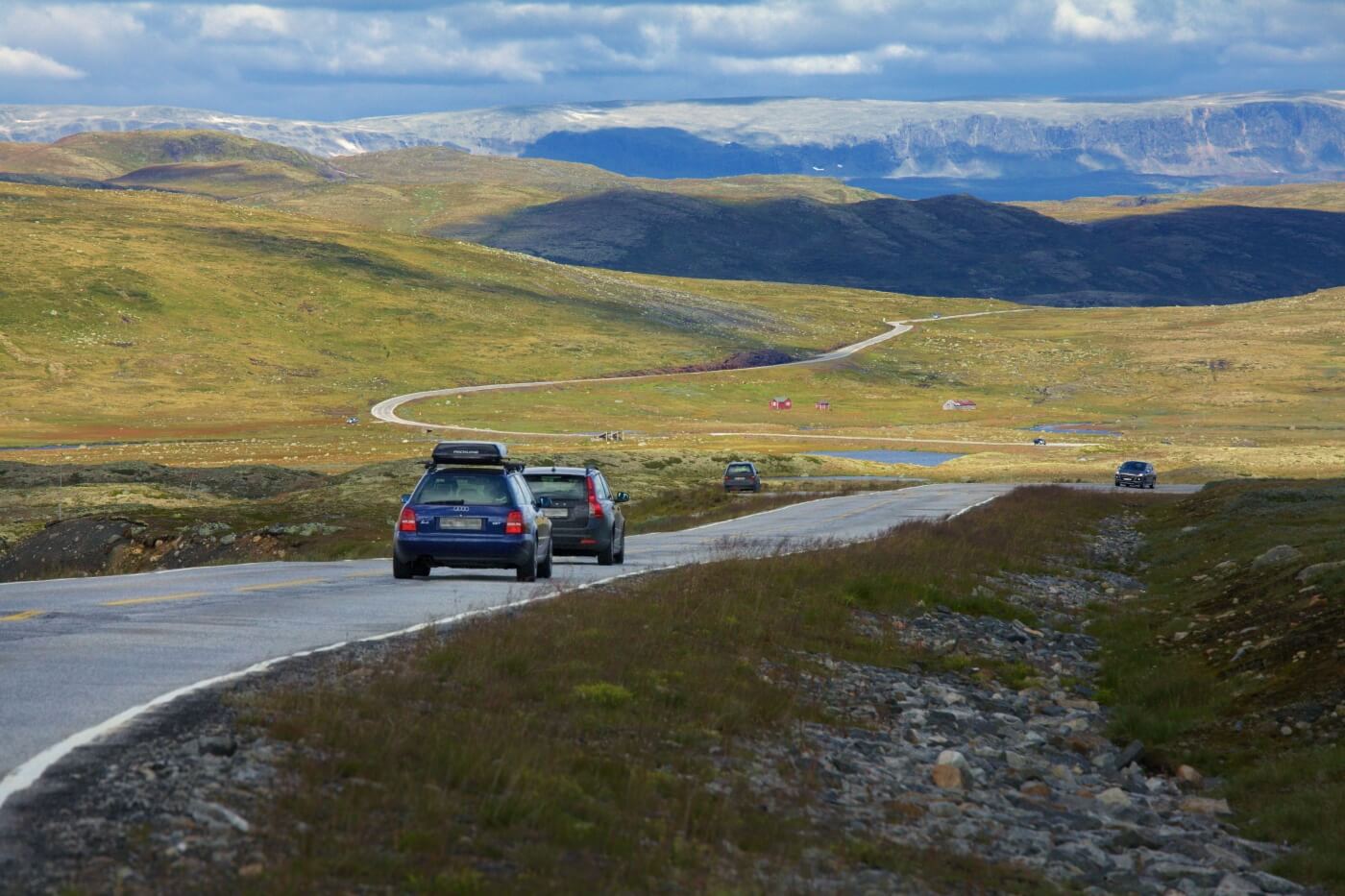 Route du Hardangervidda en septembre, pendant une saison de transition.